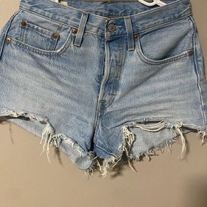 501 High Rise Levi’s Women’s Short
